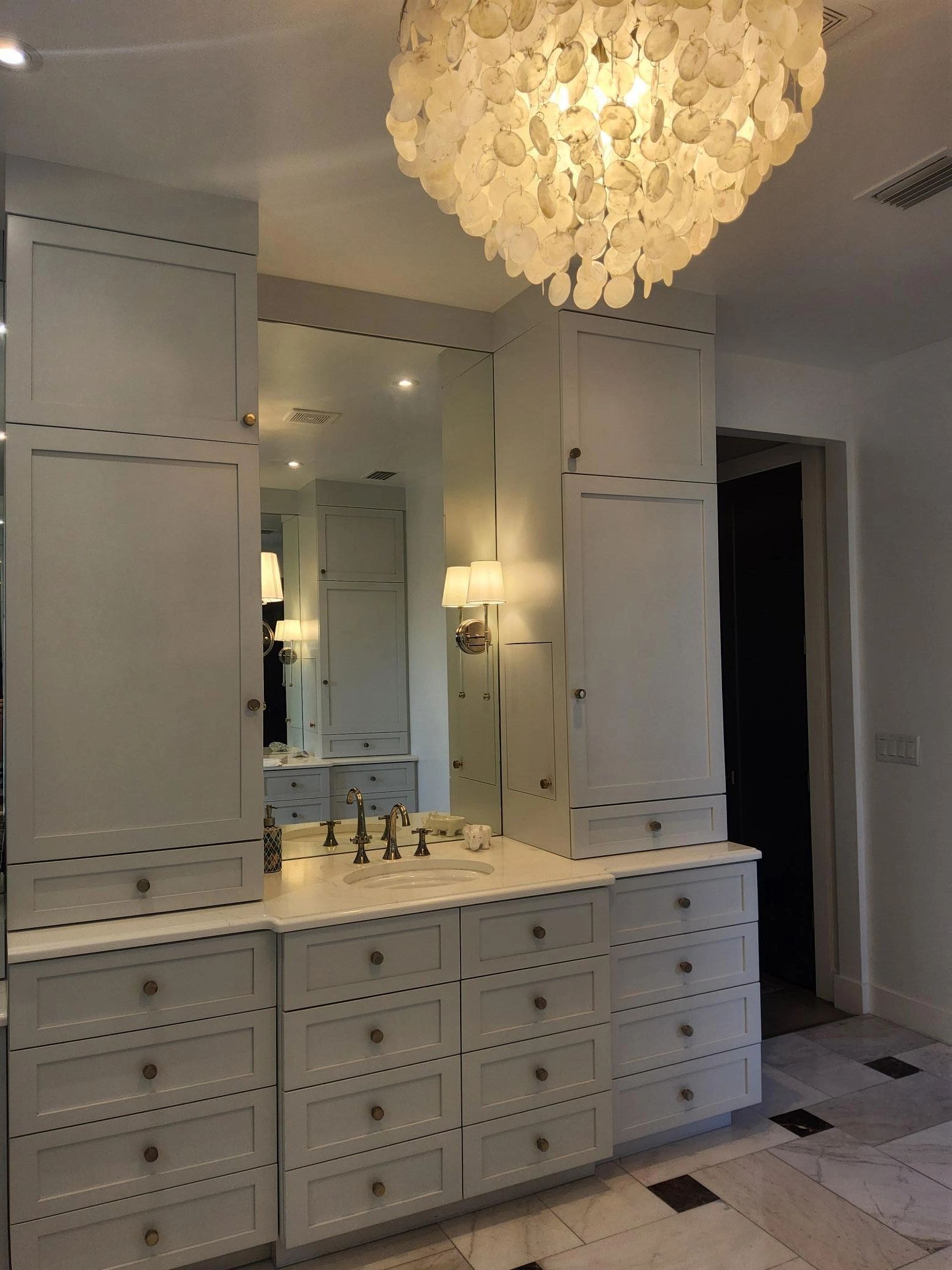 James Andrew Custom Homes — bathroom detail